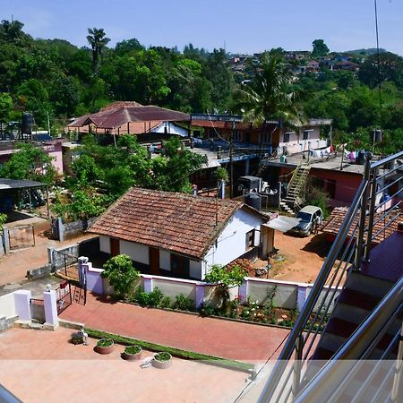 Cauvery Suites 马迪凯里 外观 照片