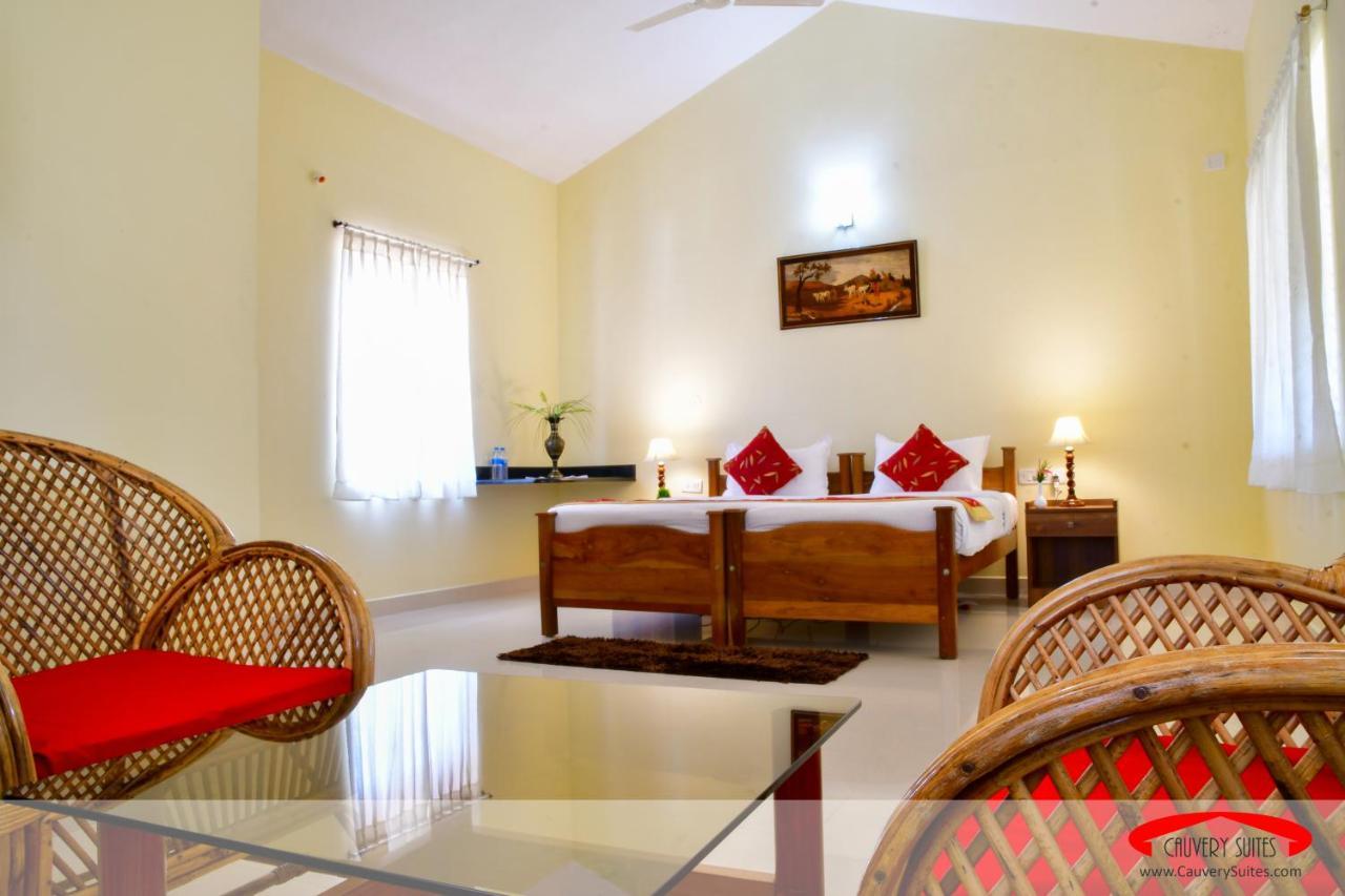 Cauvery Suites 马迪凯里 外观 照片