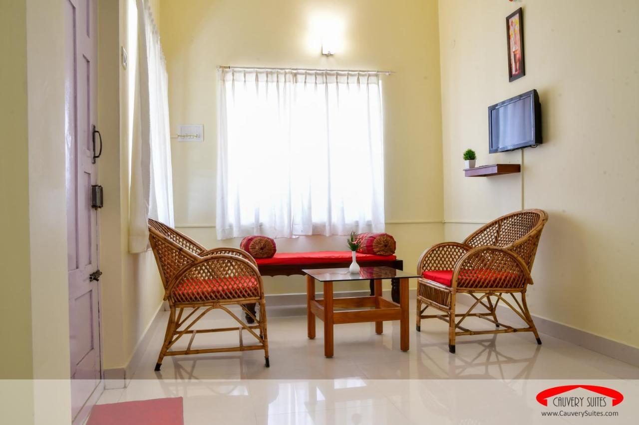 Cauvery Suites 马迪凯里 外观 照片